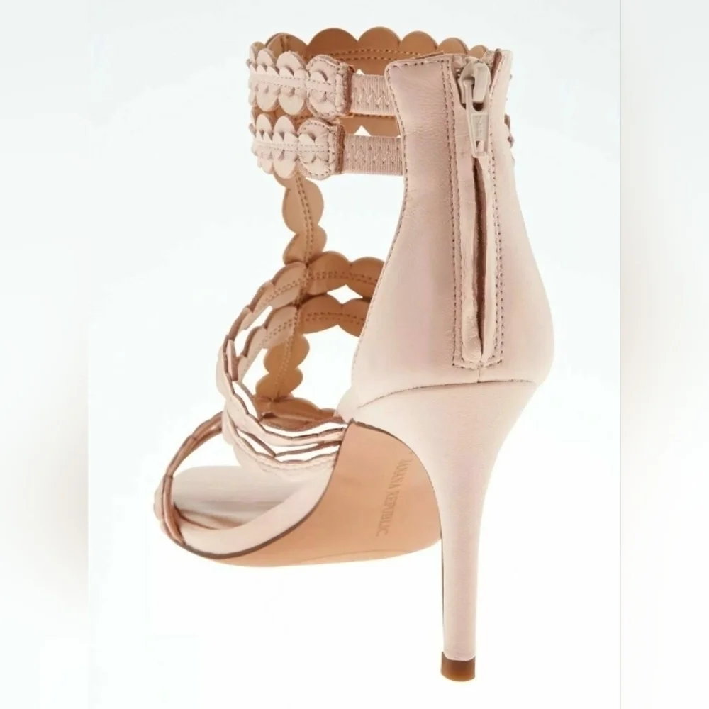 Banana Republic Leather 